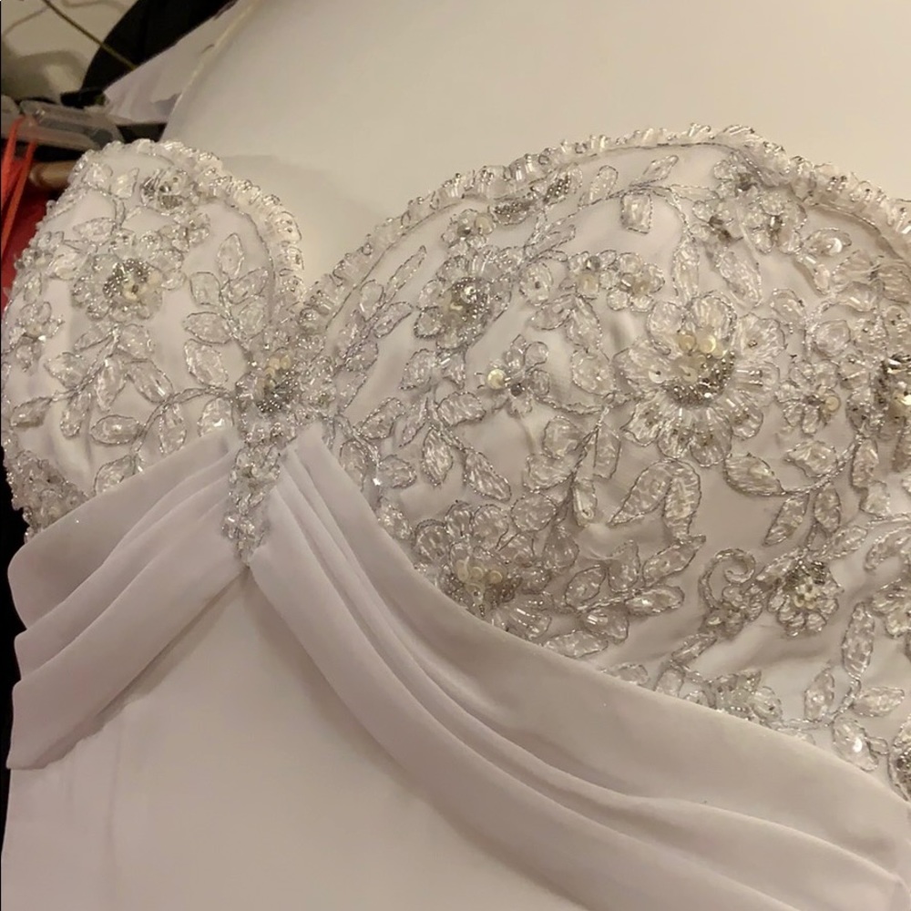 Morilee by Madeline Gardner Wedding gown - Picture 4 of 16
